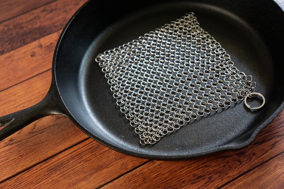 IronScrub Cast Iron Chainmail Scrubber